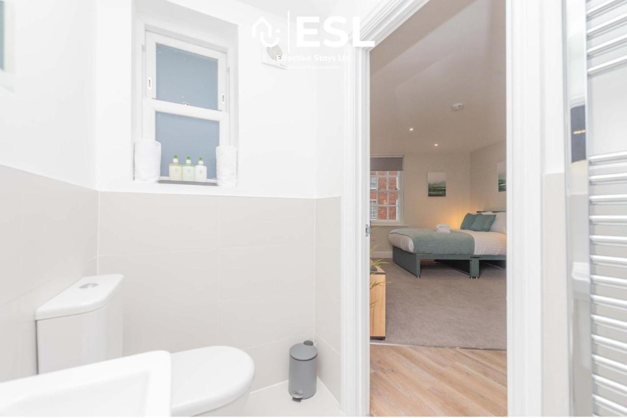 Studio 2, Second Floor Town Centre Apartment Шрусбъри Екстериор снимка